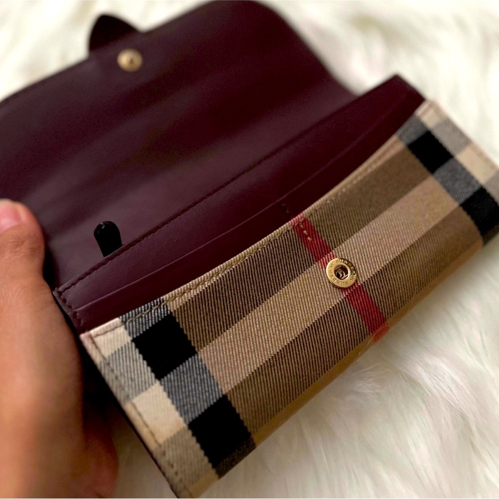 Burberry Wallet - image 5